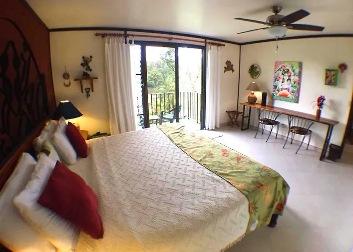 Bed & Breakfast Lucky Bug Nuevo Arenal